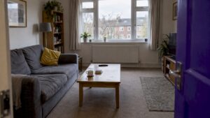 Well-kept London rental maisonette living room